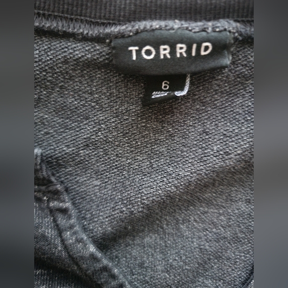 Torrid sweater - Picture 3 of 3